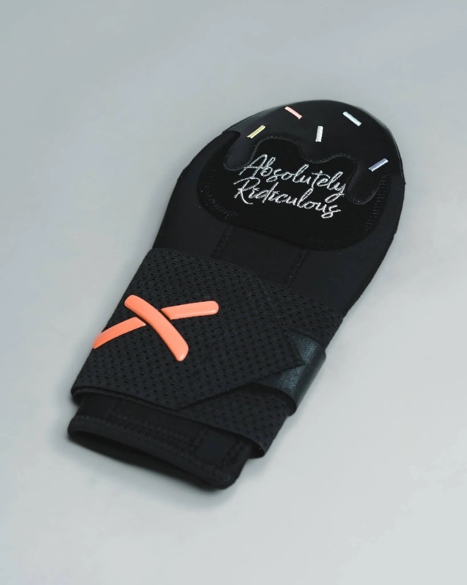 blackout ice cream sliding mitt