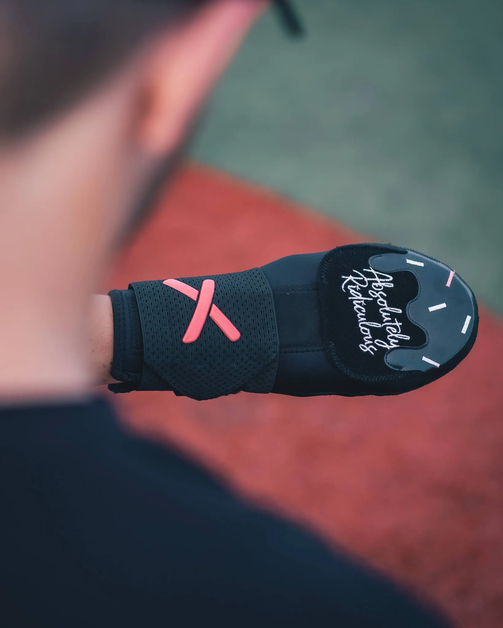 blackout ice cream sliding mitt