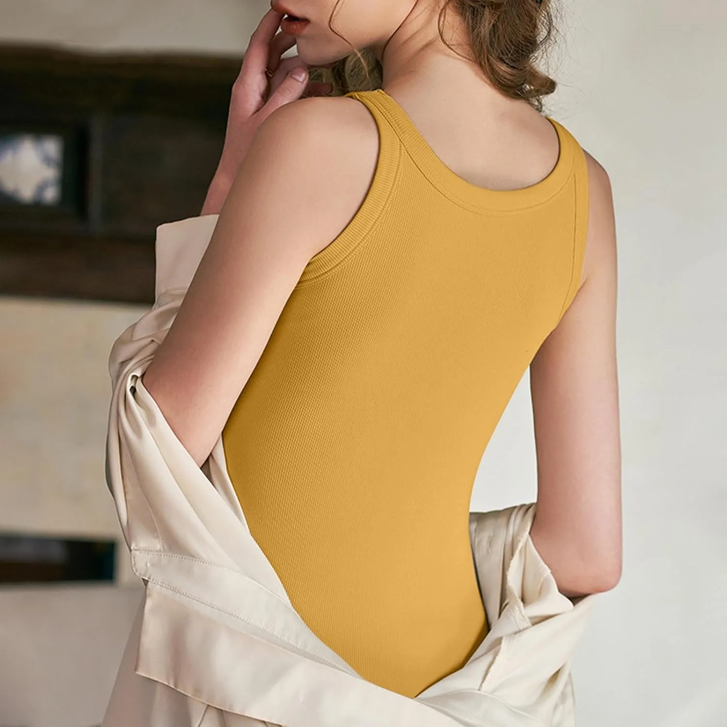 Built in Bra Tank Tops for Women 2025 Ribbed Knit Casual Slim-Fit Tops Crew Neck Sleeveless Summer Basic Tanks