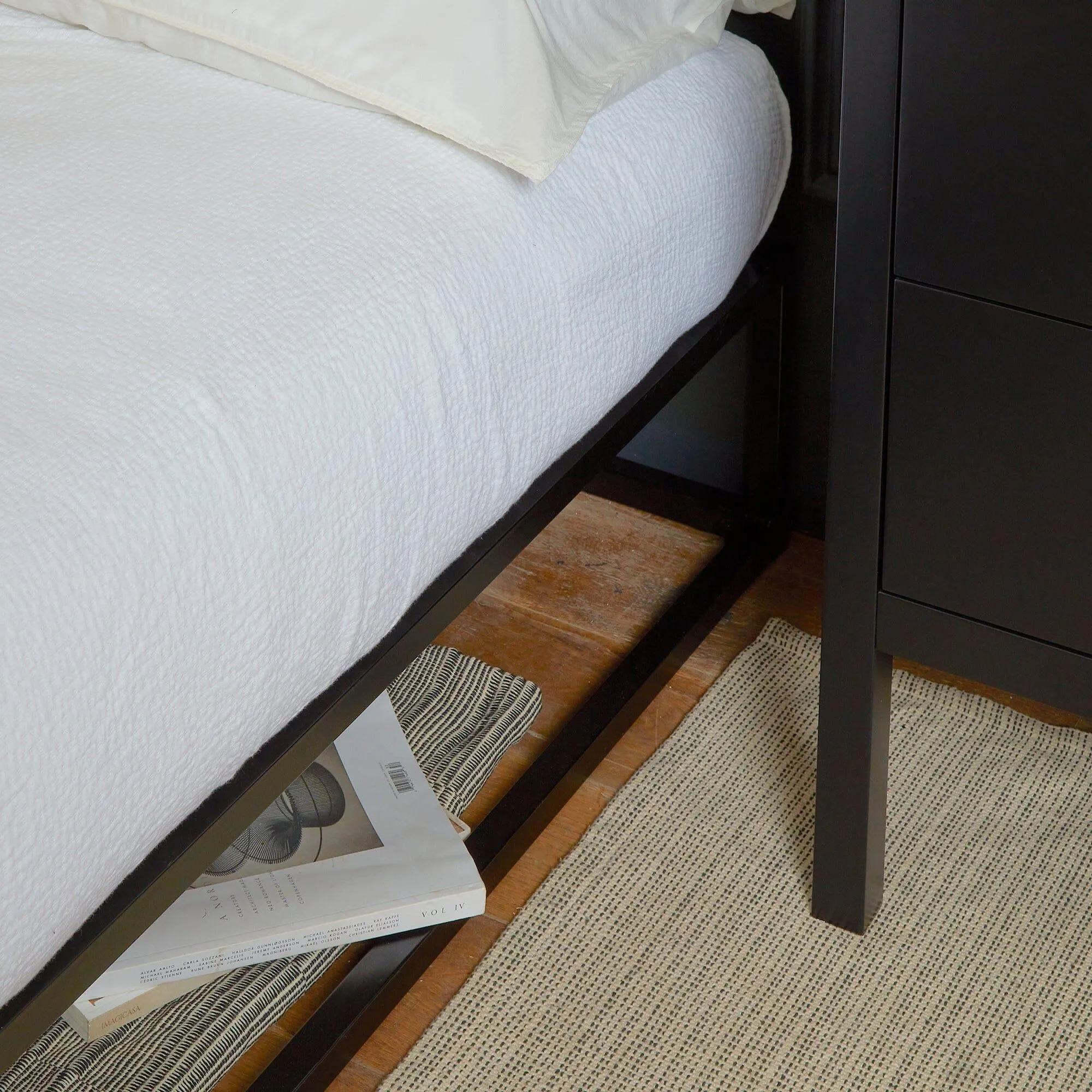 Indy King Size Platform Bed - Black Metal