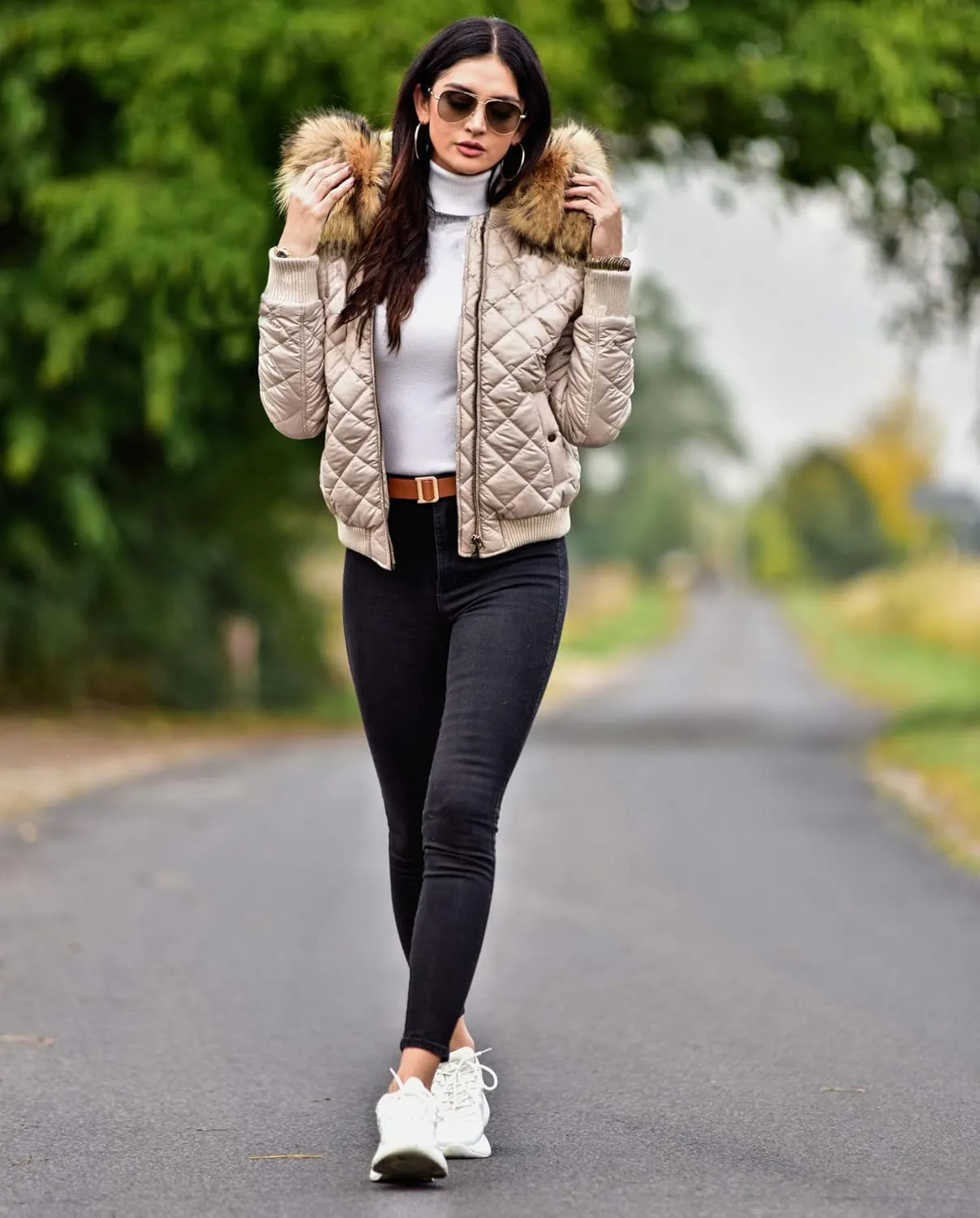 Women's Winter Thicken Coat Lightweight Short Down Jacket Quilted Parka with Fur Hood